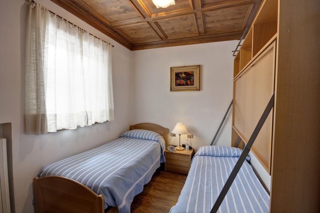 Appartamenti Barisetti Cortina dʼAmpezzo Pokój zdjęcie